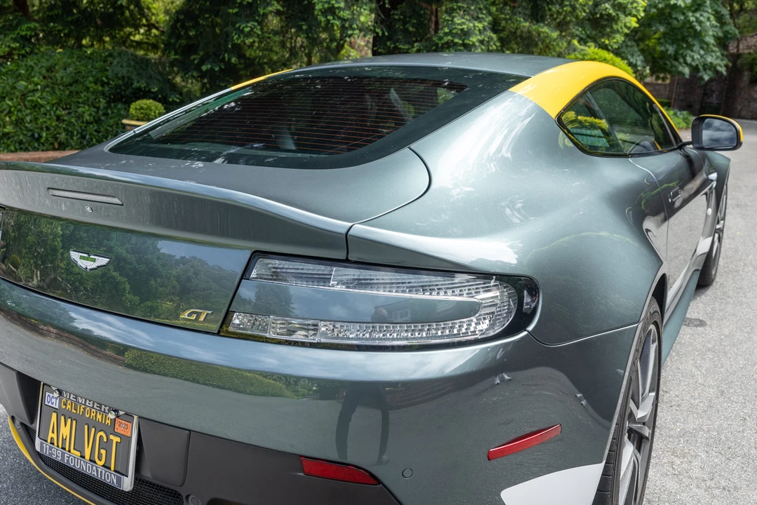 2015 Aston Martin V8 Vantage (2006-2017) - Image 25 of 31