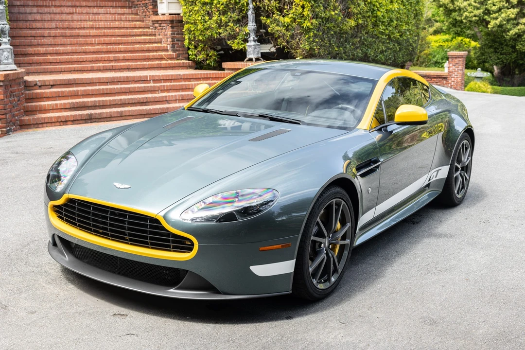 2015 Aston Martin V8 Vantage (2006-2017) - Image 3 of 31