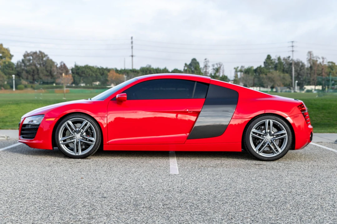 2015 Audi 42 R8 - Image 9 of 31