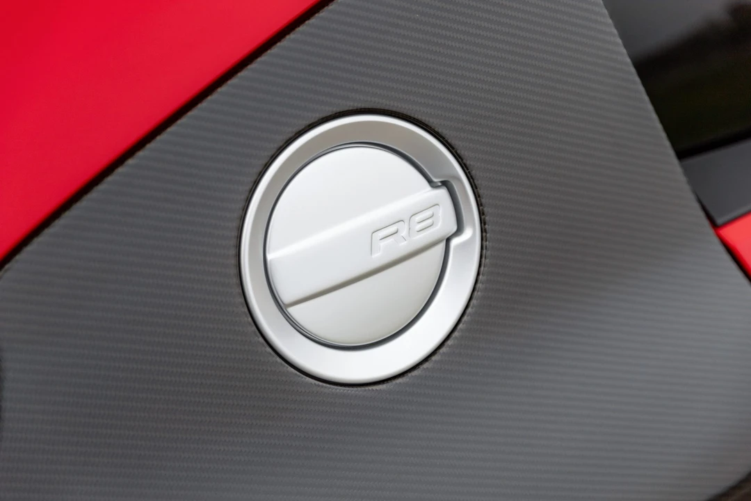 2015 Audi 42 R8 - Image 22 of 31