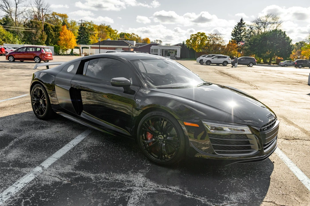 2015 Audi 42 R8 - Image 7 of 31