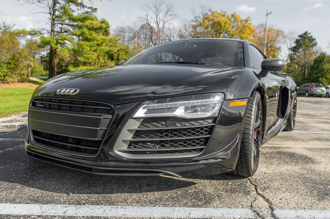 2015 Audi 42 R8 - Image 2 of 31
