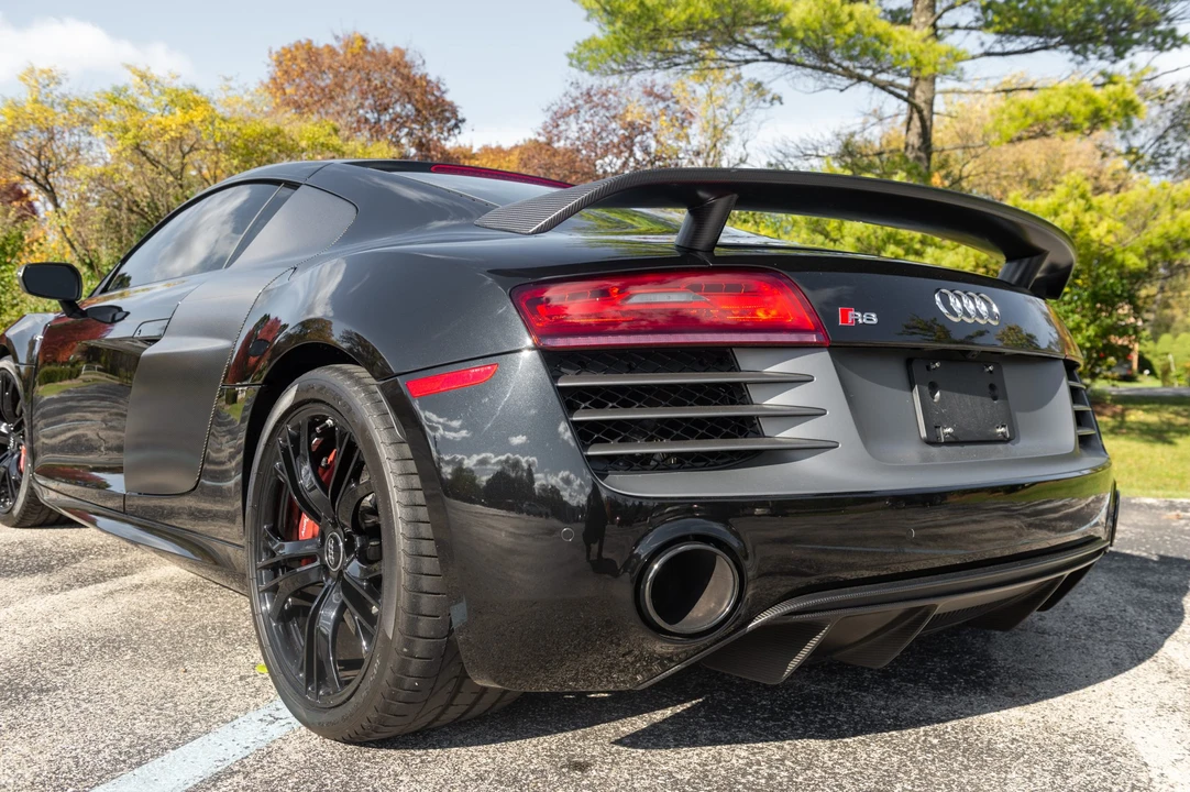 2015 Audi 42 R8 - Image 18 of 31