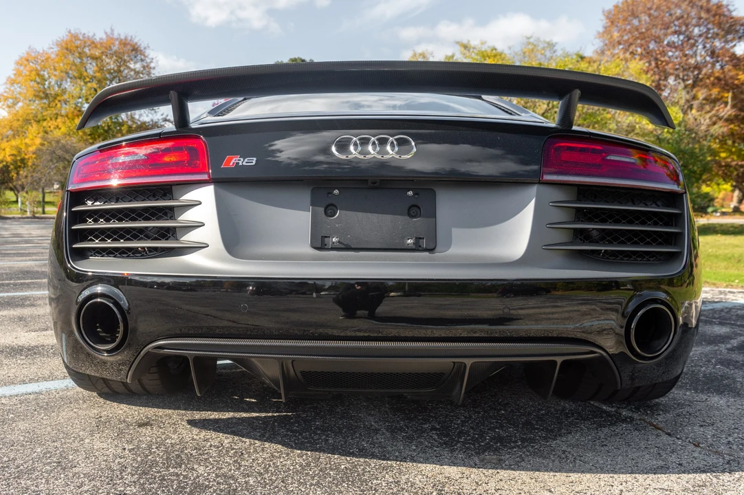 2015 Audi 42 R8 - Image 16 of 31