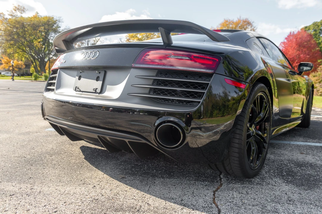 2015 Audi 42 R8 - Image 13 of 31