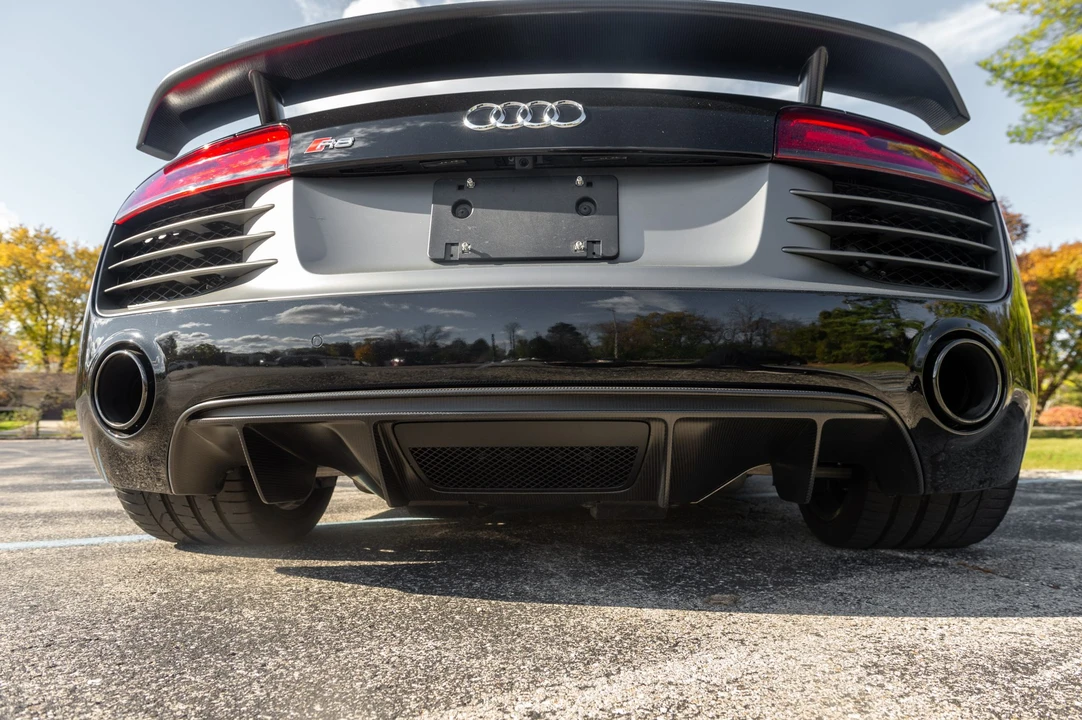 2015 Audi 42 R8 - Image 14 of 31