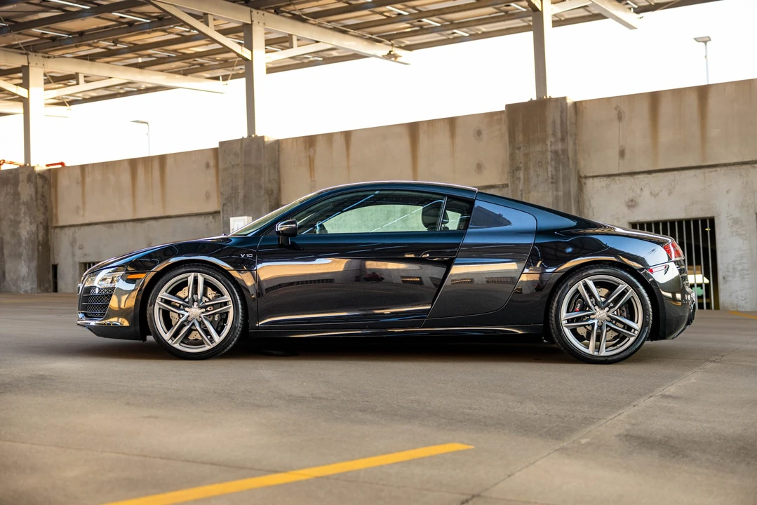 2015 Audi 42 R8 - Image 19 of 31