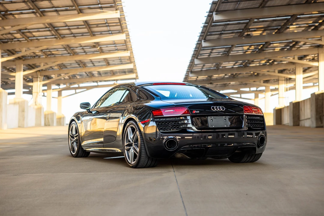 2015 Audi 42 R8 - Image 17 of 31