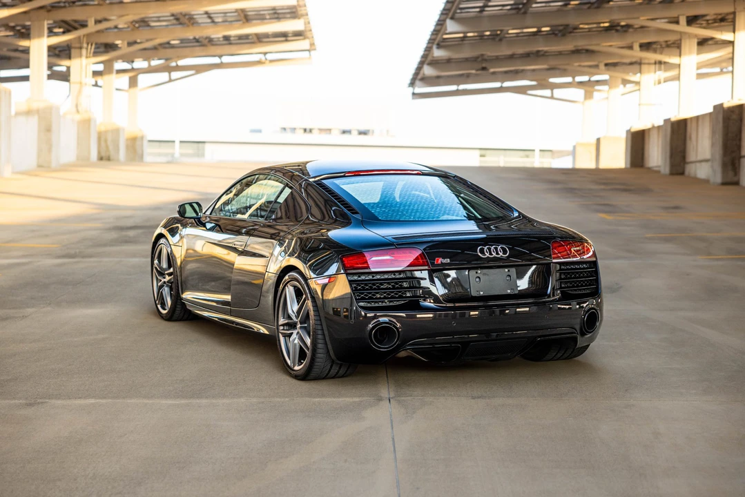 2015 Audi 42 R8 - Image 15 of 31