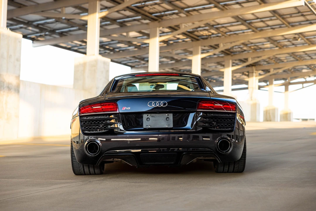 2015 Audi 42 R8 - Image 12 of 31