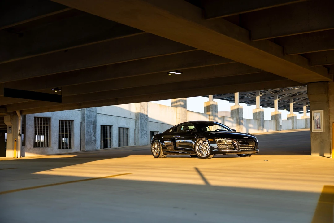 2015 Audi 42 R8 - Image 10 of 31