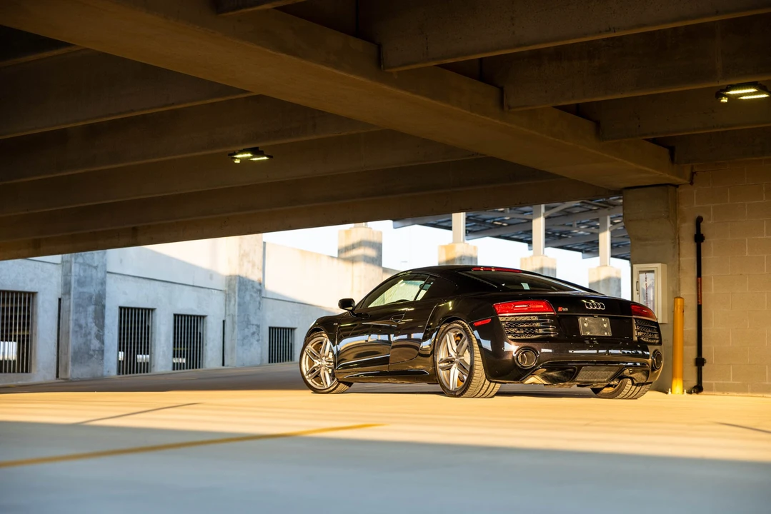 2015 Audi 42 R8 - Image 18 of 31