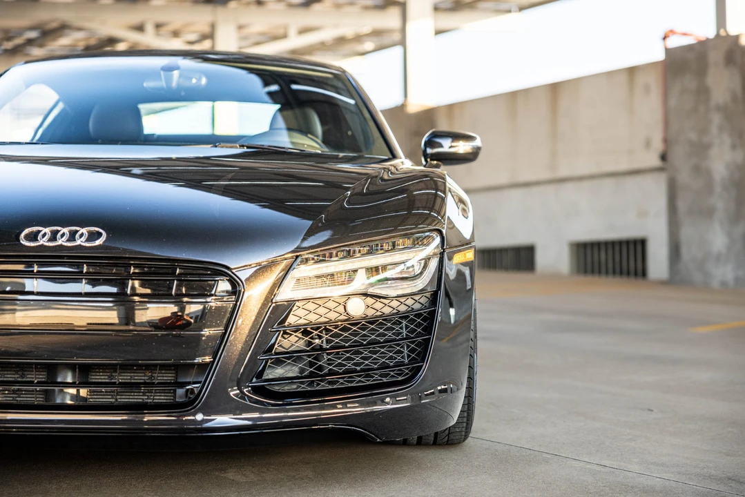2015 Audi 42 R8 - Image 28 of 31