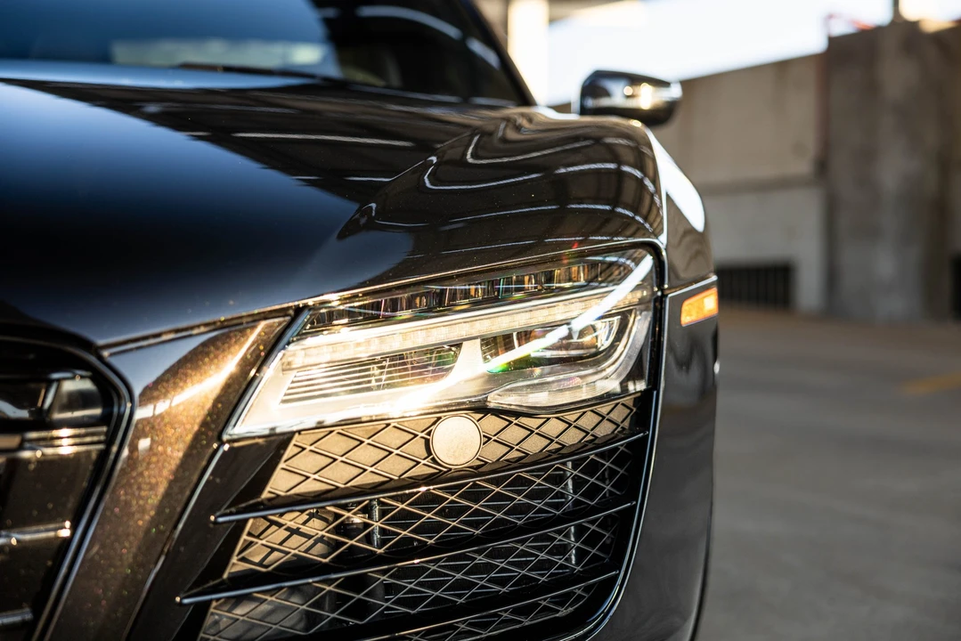 2015 Audi 42 R8 - Image 26 of 31