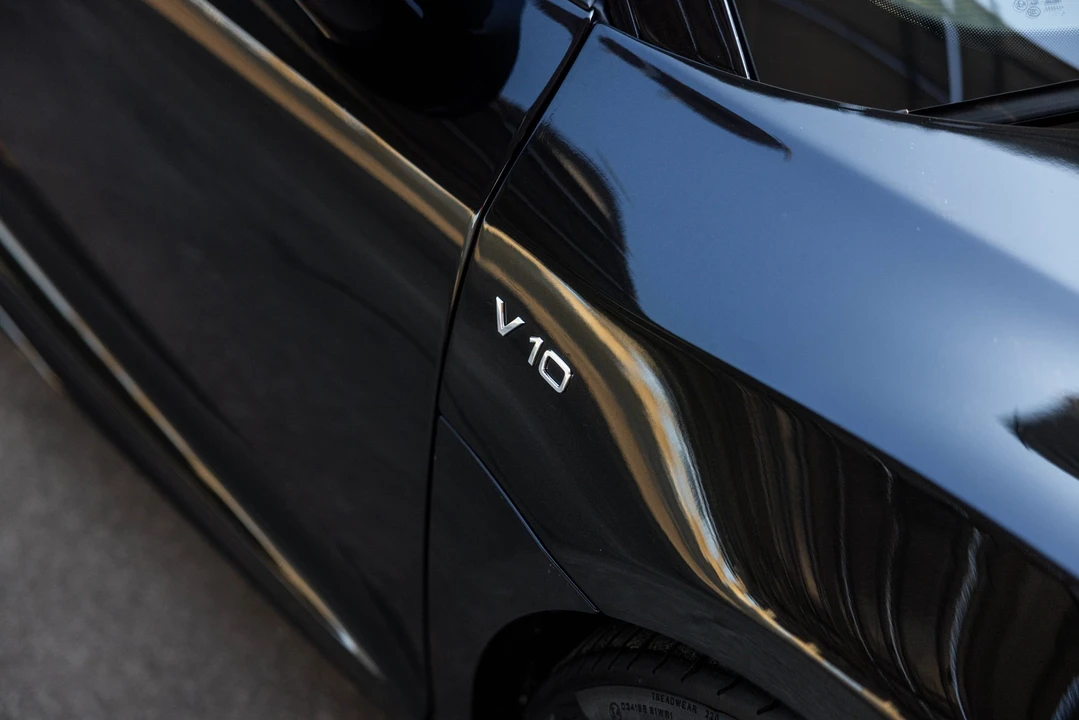 2015 Audi 42 R8 - Image 30 of 31