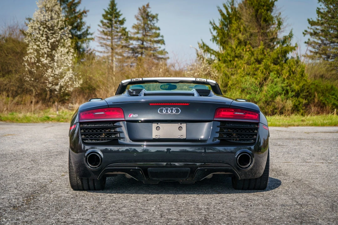 2015 Audi 42 R8 - Image 16 of 31