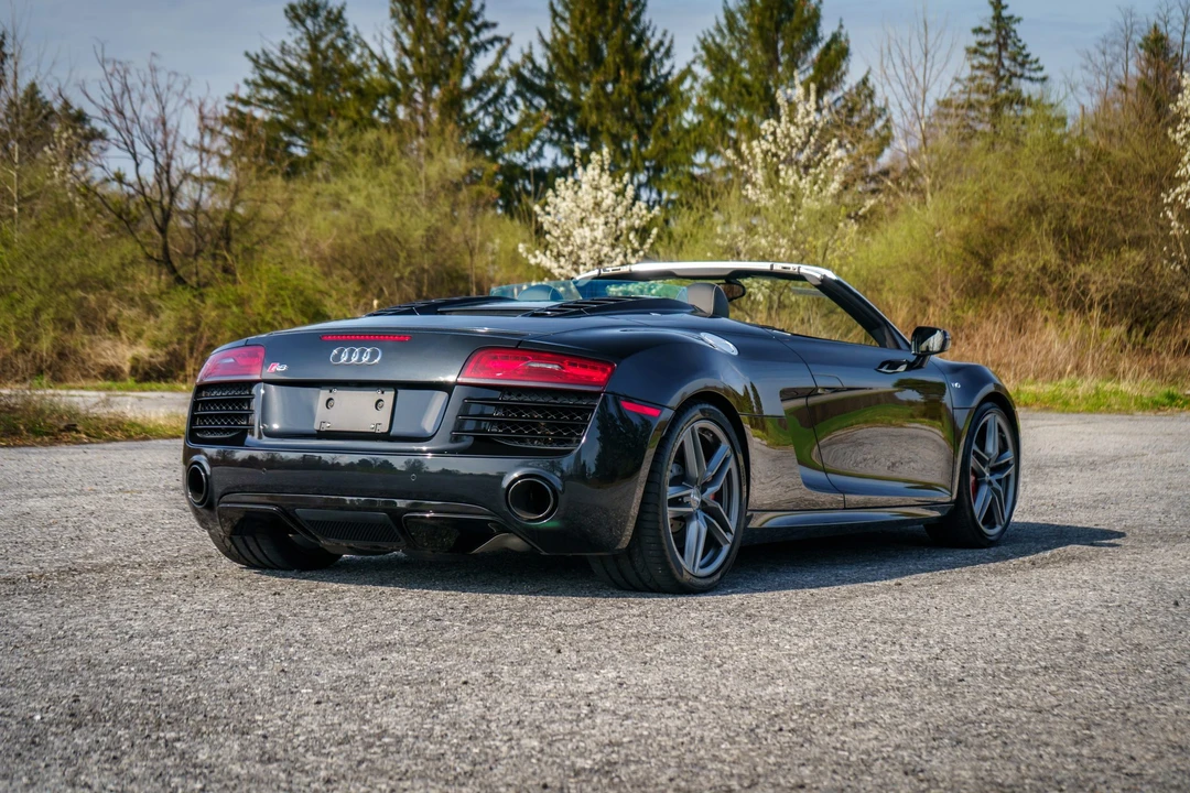 2015 Audi 42 R8 - Image 18 of 31