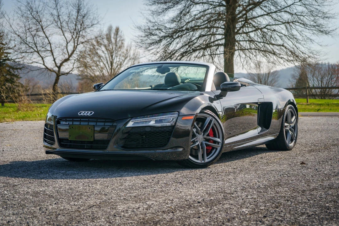 2015 Audi 42 R8 - Image 6 of 31