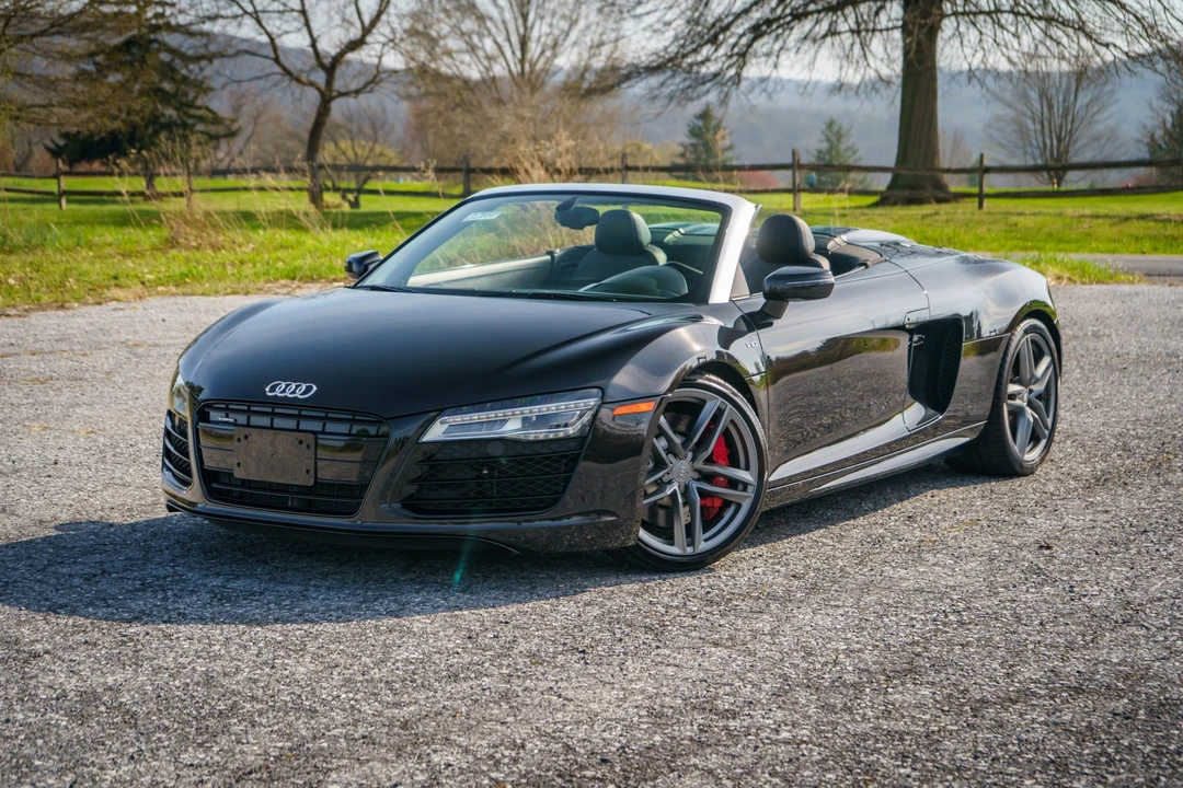 2015 Audi 42 R8 - Image 10 of 31