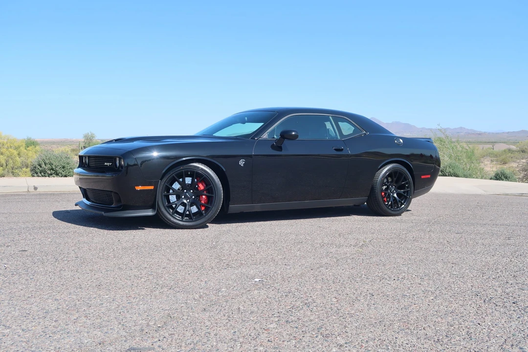 2015 Dodge Challenger SRT Hellcat 3rd Gen - Image 15 of 31