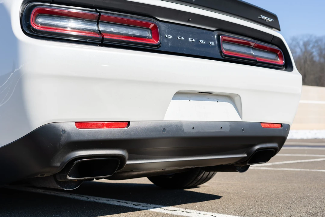 2015 Dodge Challenger SRT Hellcat 3rd Gen - Image 19 of 31