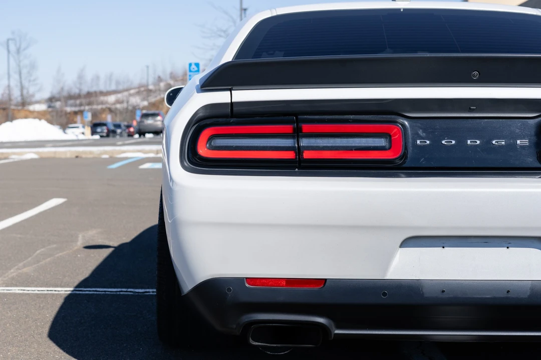 2015 Dodge Challenger SRT Hellcat 3rd Gen - Image 27 of 31