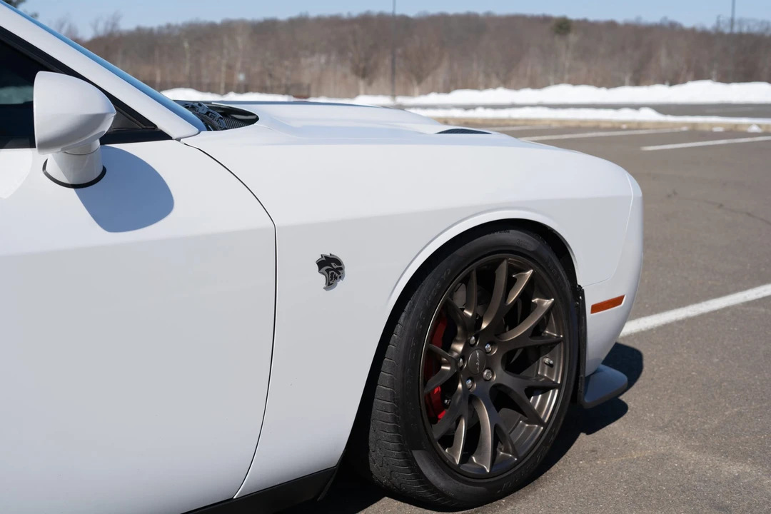 2015 Dodge Challenger SRT Hellcat 3rd Gen - Image 15 of 31