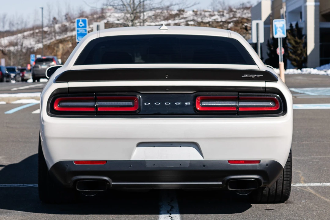 2015 Dodge Challenger SRT Hellcat 3rd Gen - Image 5 of 31