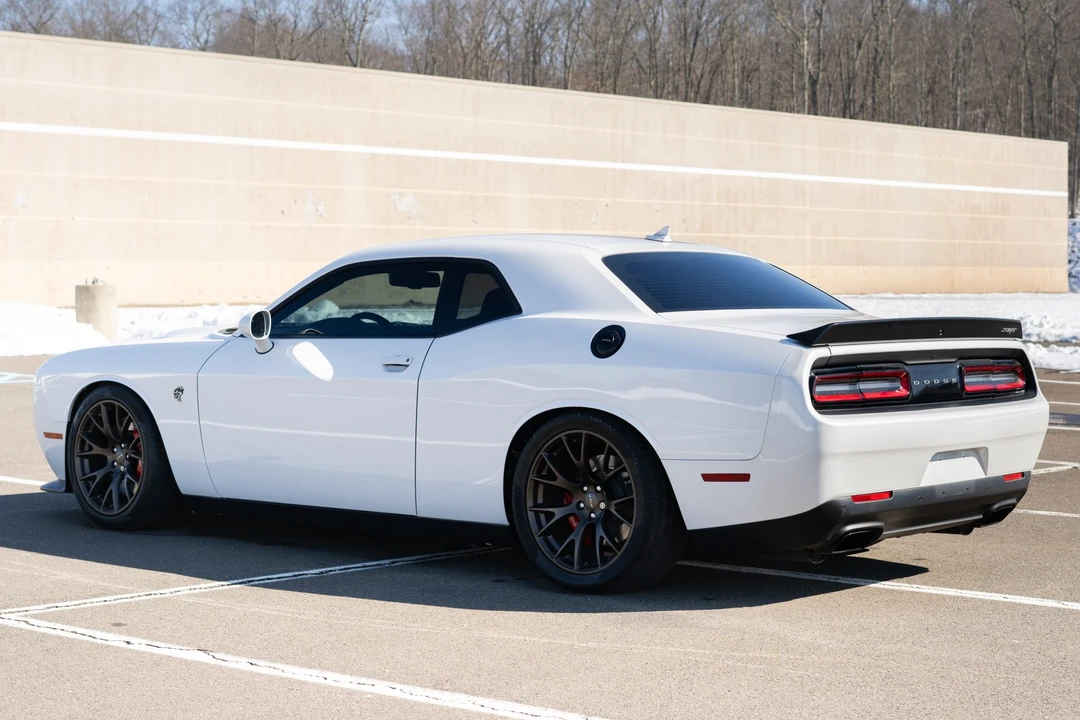 2015 Dodge Challenger SRT Hellcat 3rd Gen - Image 6 of 31