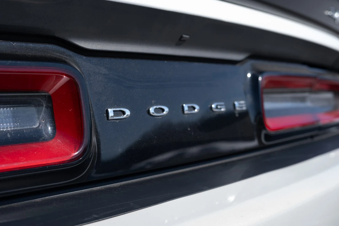 2015 Dodge Challenger SRT Hellcat 3rd Gen - Image 29 of 31