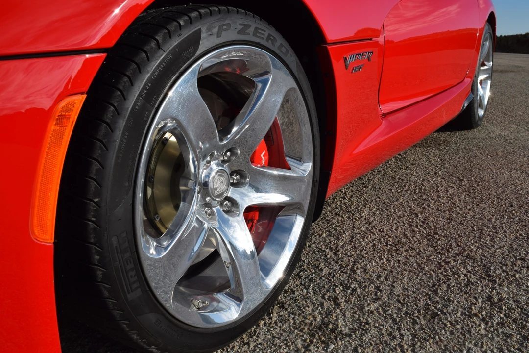 2015 Dodge Viper 5th Gen - Image 19 of 31