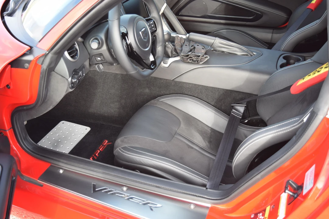 2015 Dodge Viper 5th Gen - Image 30 of 31