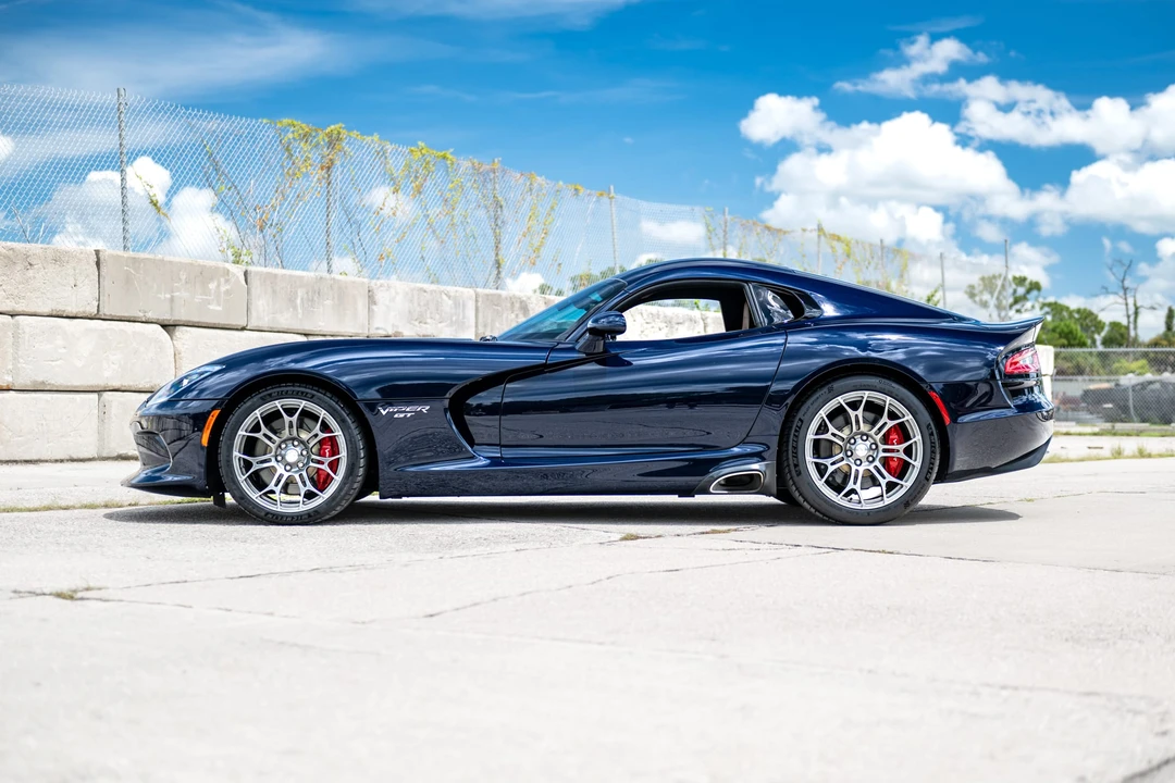 2015 Dodge Viper 5th Gen - Image 9 of 31