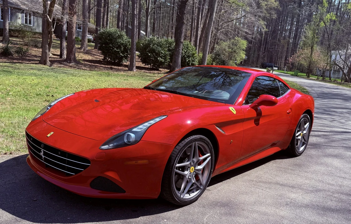 2015 Ferrari California T - Image 16 of 31