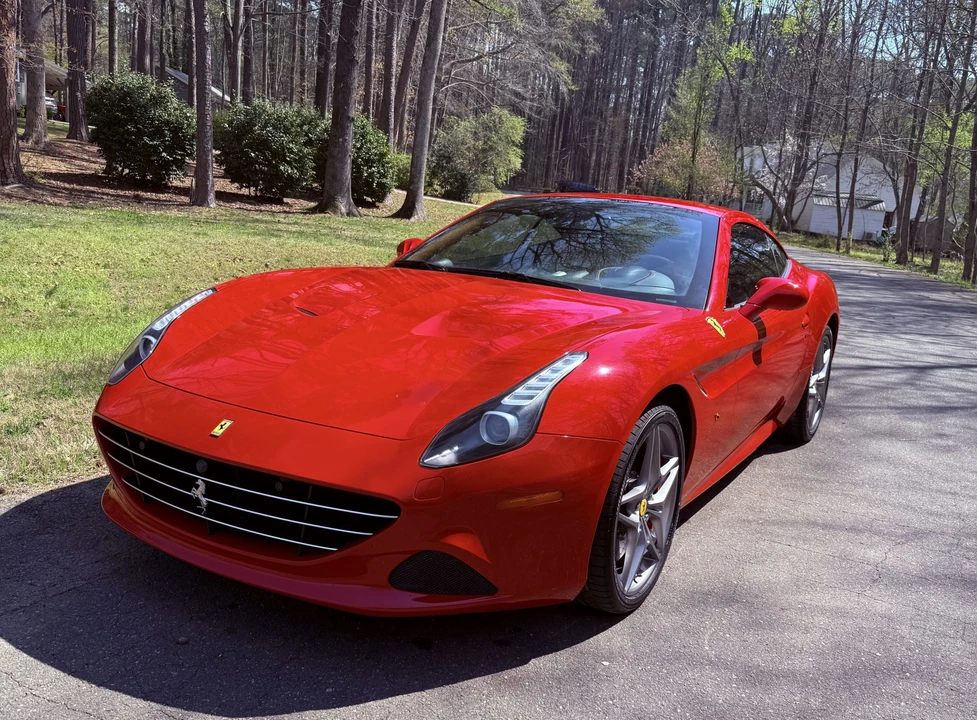 2015 Ferrari California T - Image 14 of 31
