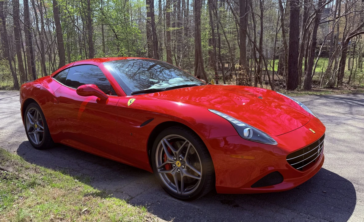 2015 Ferrari California T - Image 5 of 31