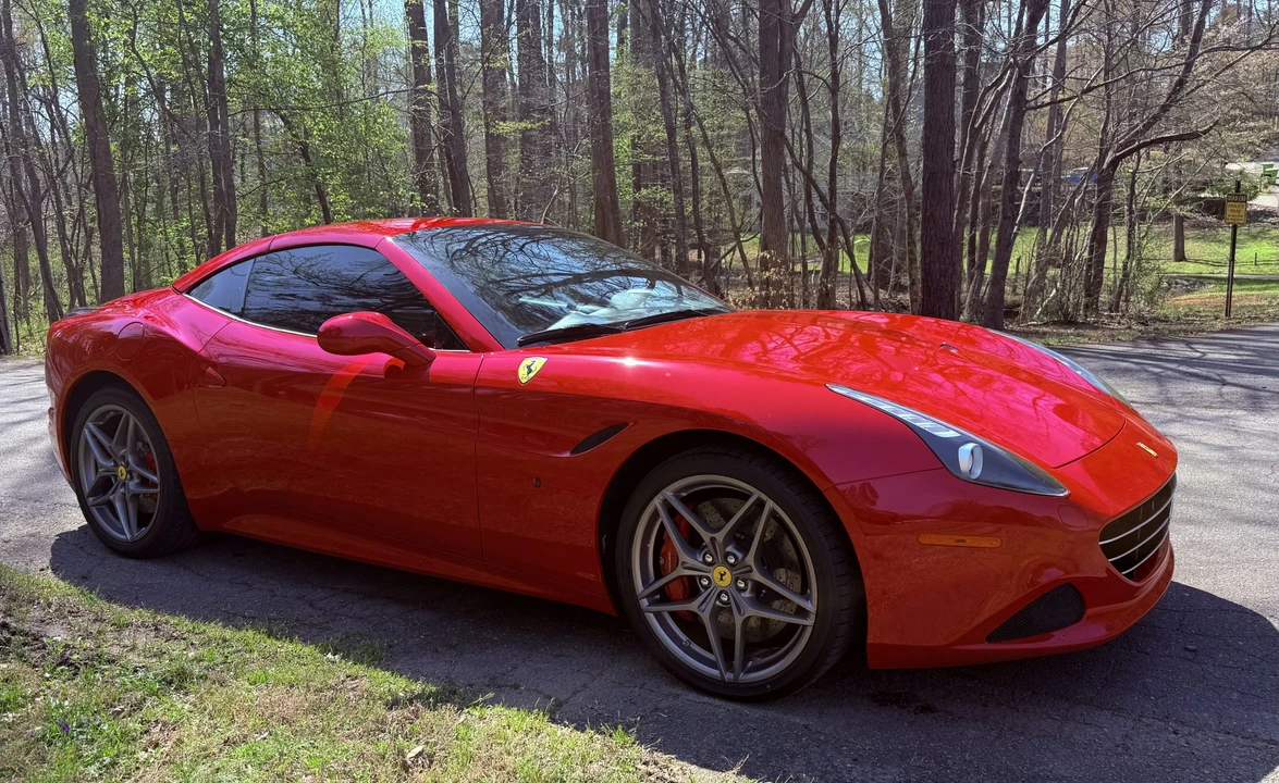 2015 Ferrari California T - Image 4 of 31