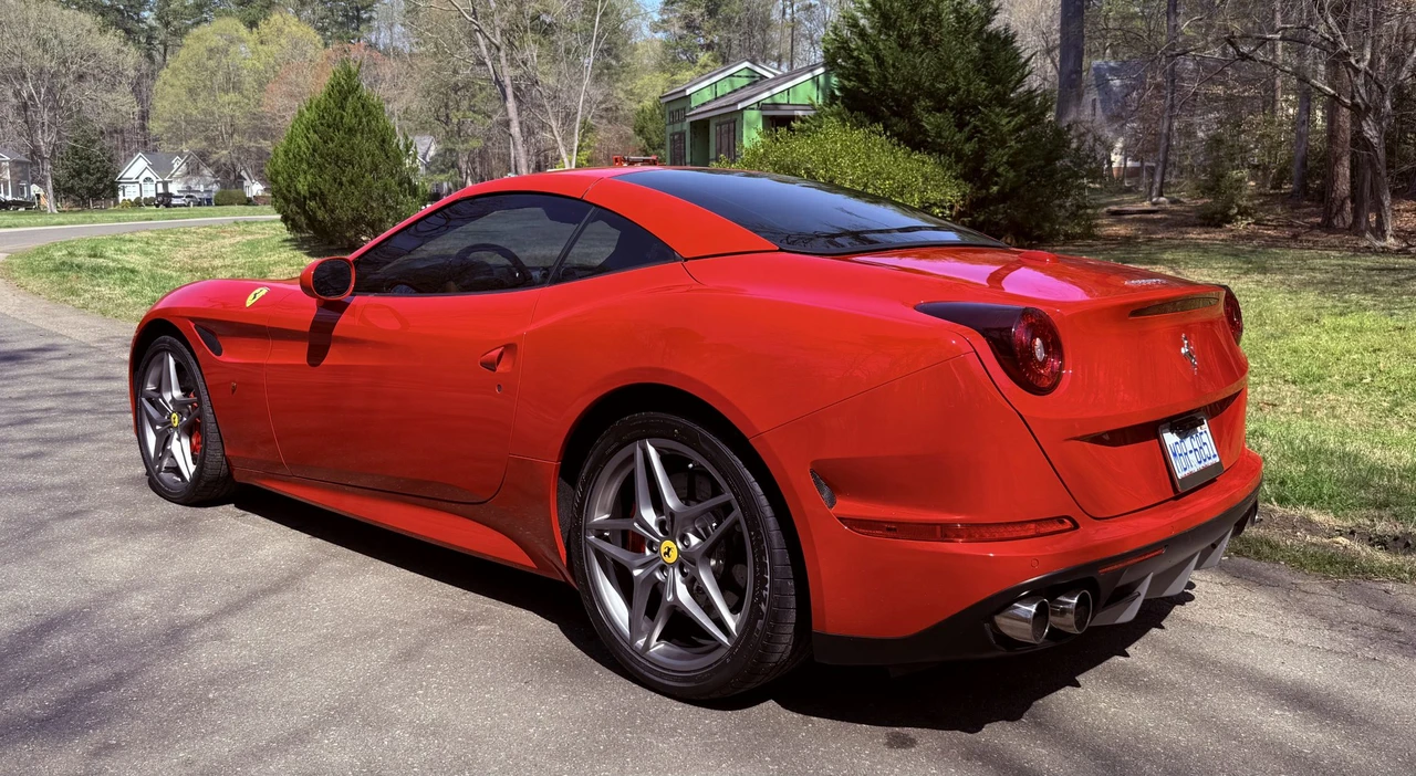2015 Ferrari California T - Image 27 of 31