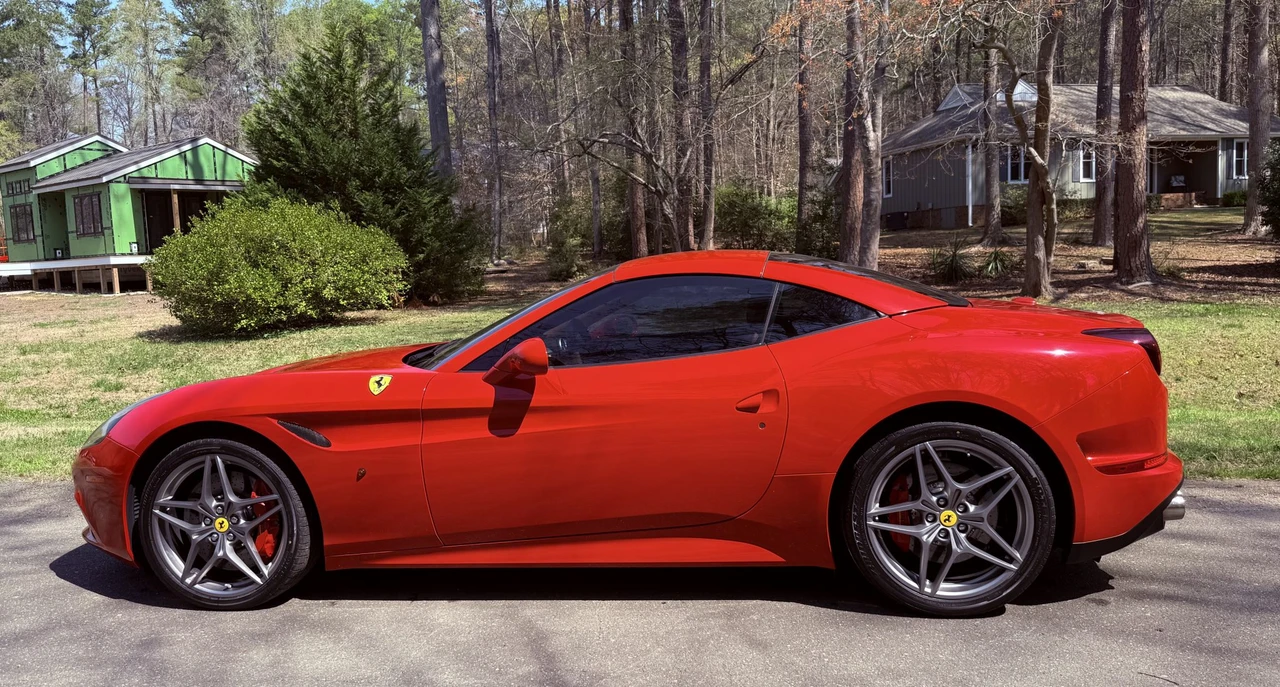 2015 Ferrari California T - Image 21 of 31