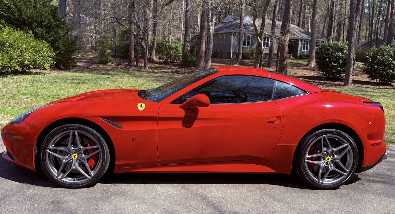 2015 Ferrari California T - Image 19 of 31