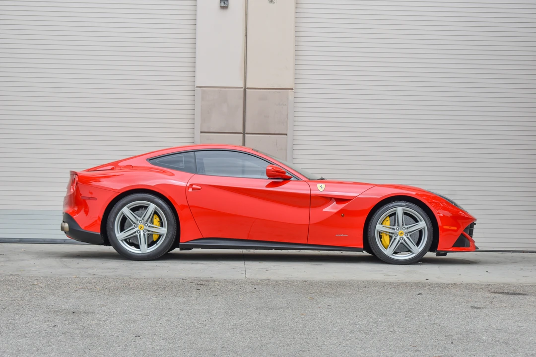 2015 Ferrari F12berlinetta - Image 17 of 31
