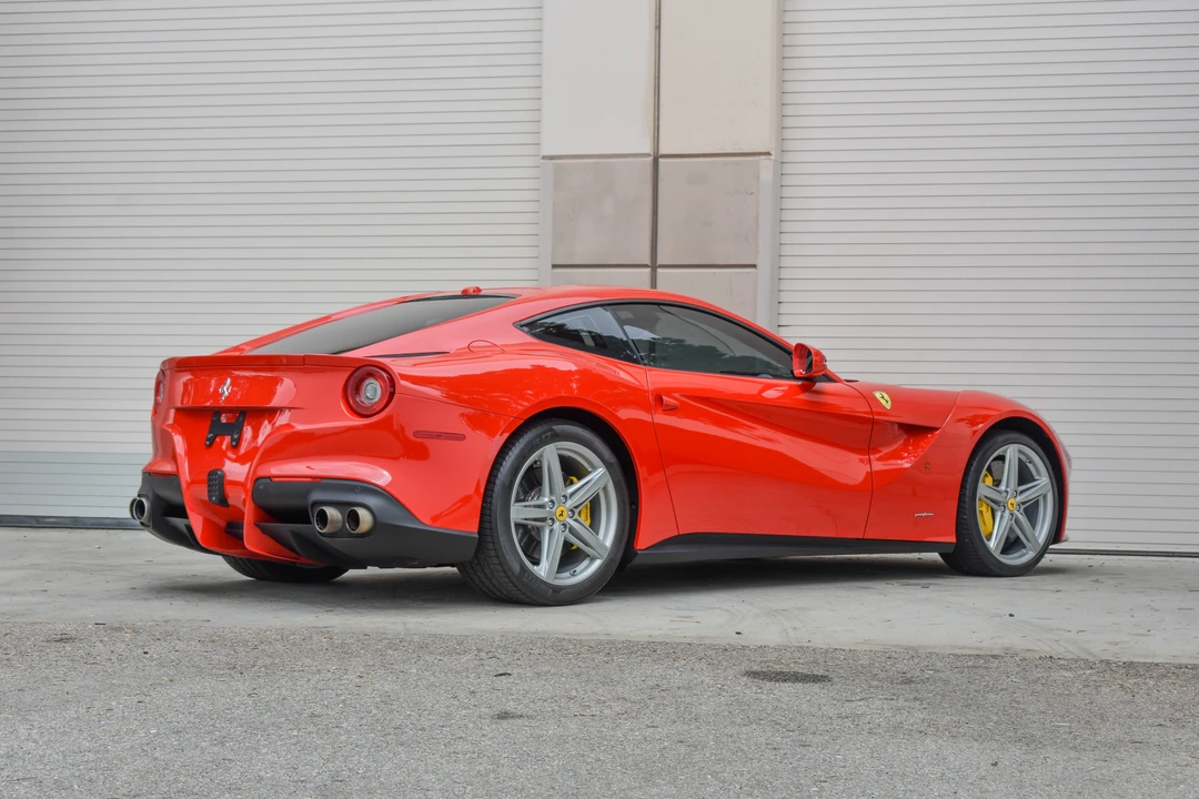 2015 Ferrari F12berlinetta - Image 16 of 31