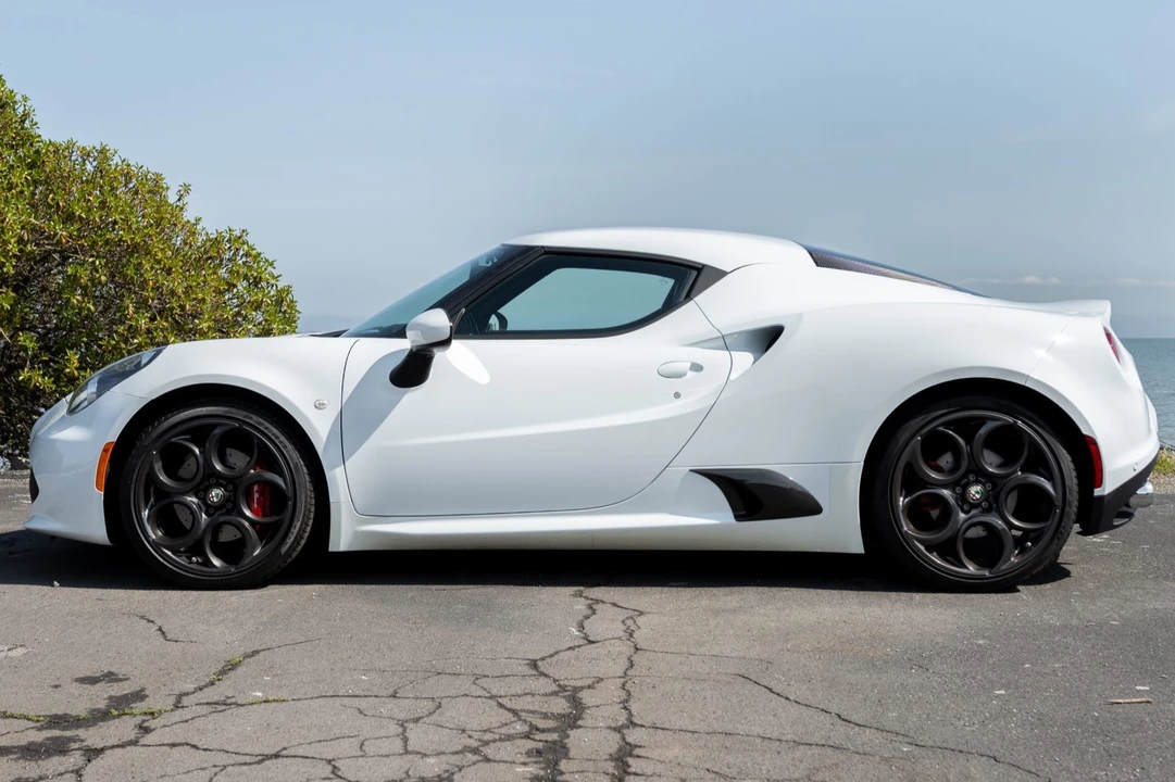 2016 Alfa Romeo 4C Coupe - Image 8 of 31