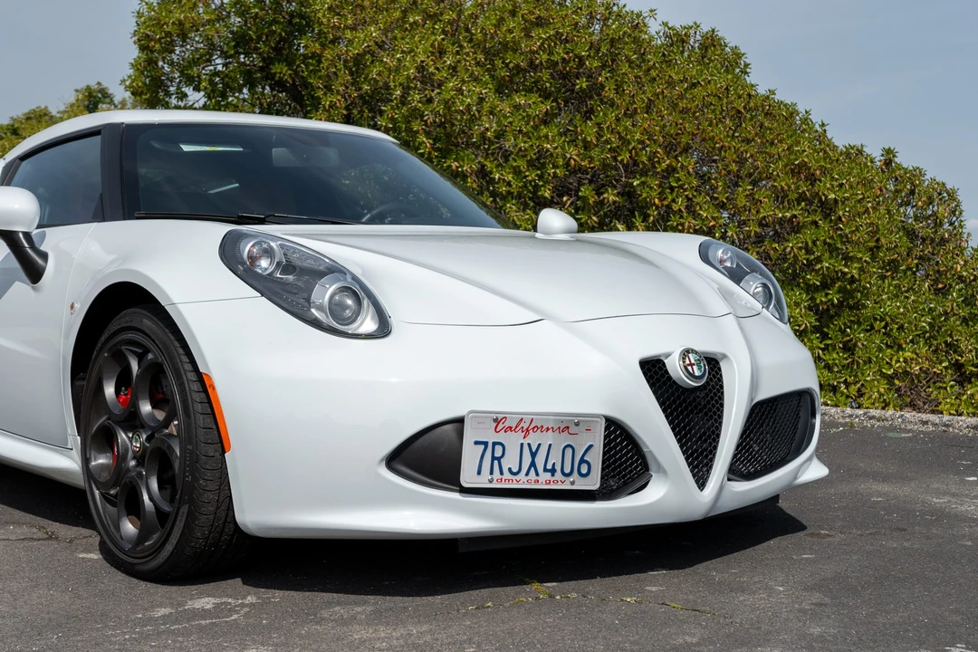 2016 Alfa Romeo 4C Coupe - Image 10 of 31