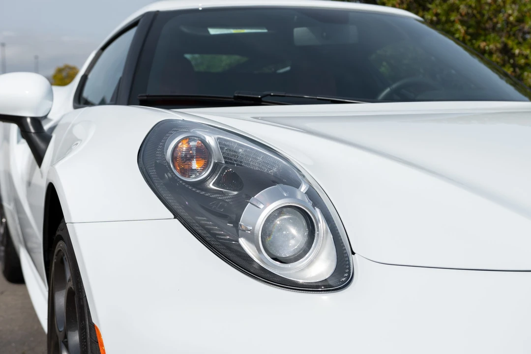 2016 Alfa Romeo 4C Coupe - Image 18 of 31