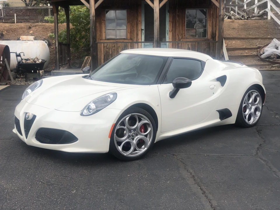 2016 Alfa Romeo 4C Coupe - Image 2 of 31