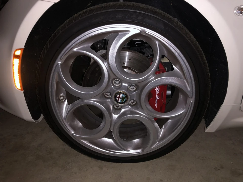 2016 Alfa Romeo 4C Coupe - Image 25 of 31