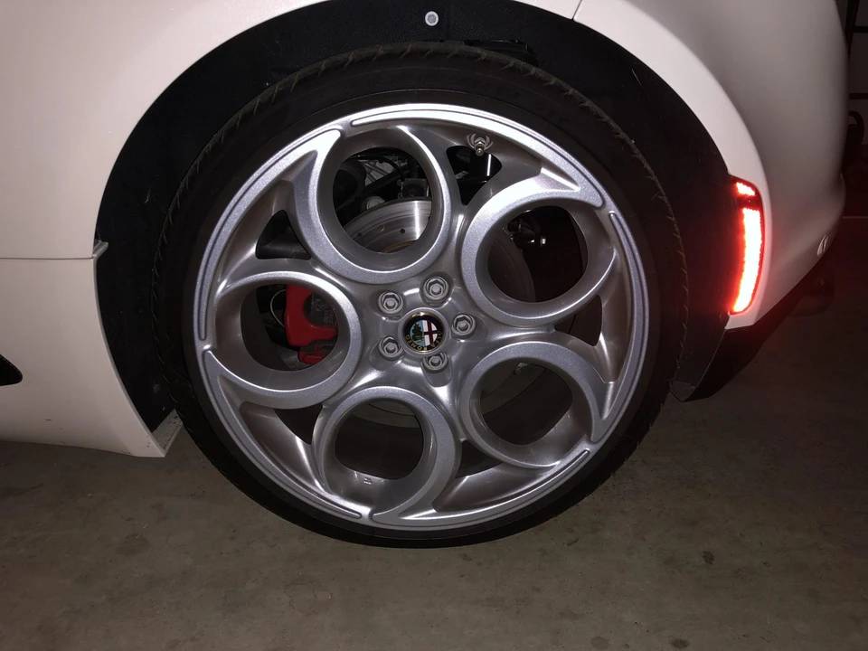 2016 Alfa Romeo 4C Coupe - Image 26 of 31