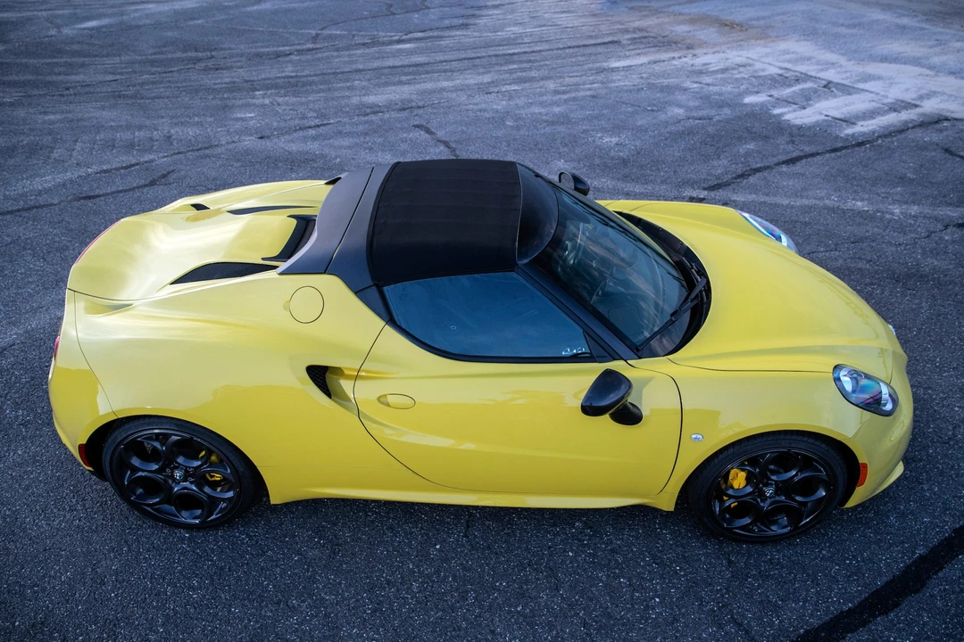 2016 Alfa Romeo 4C Spider - Image 17 of 31