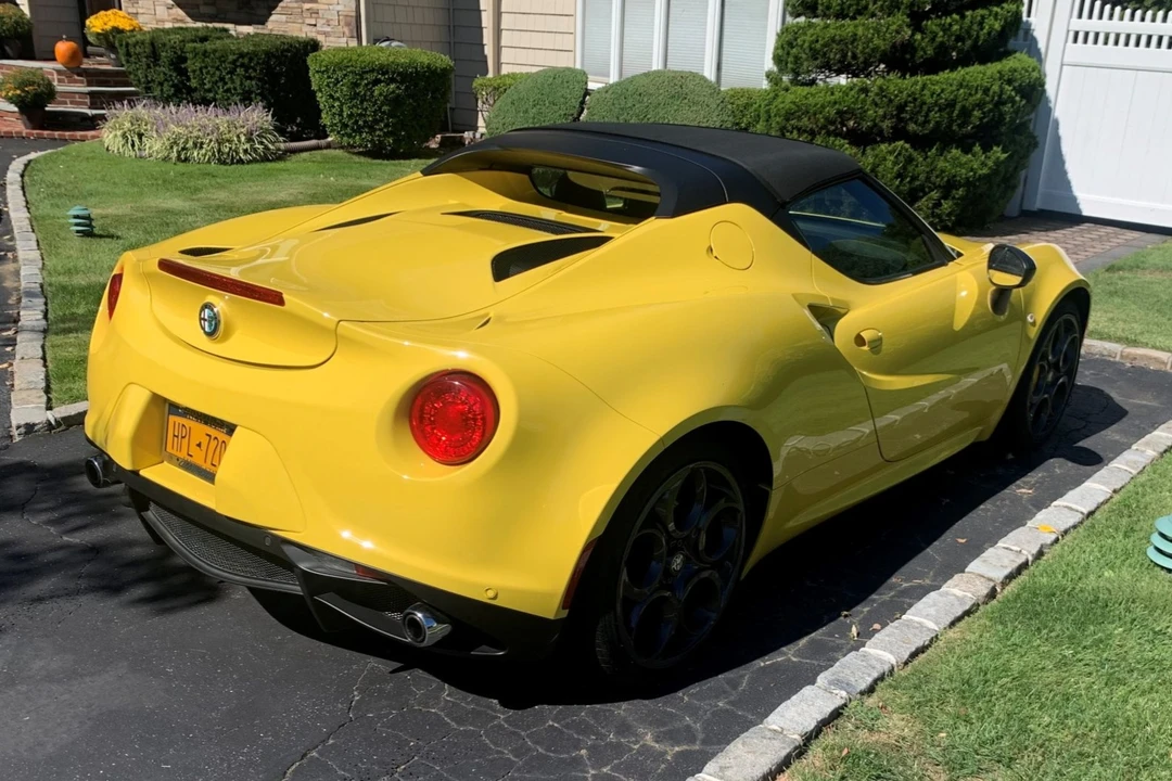 2016 Alfa Romeo 4C Spider - Image 8 of 31
